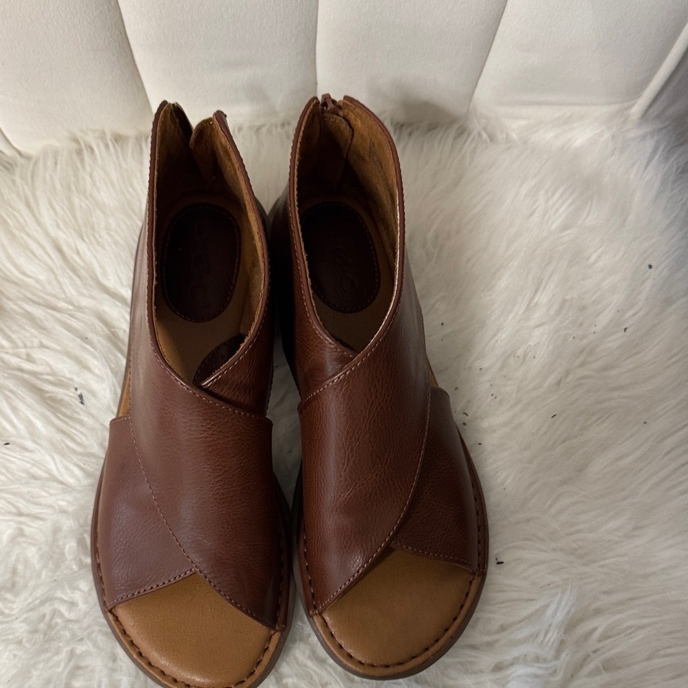 b.o.c. Brown Leather Sandals